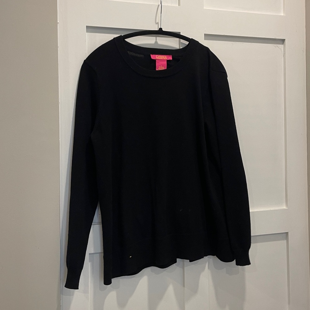 Cozy long sleeve sweater with bow details